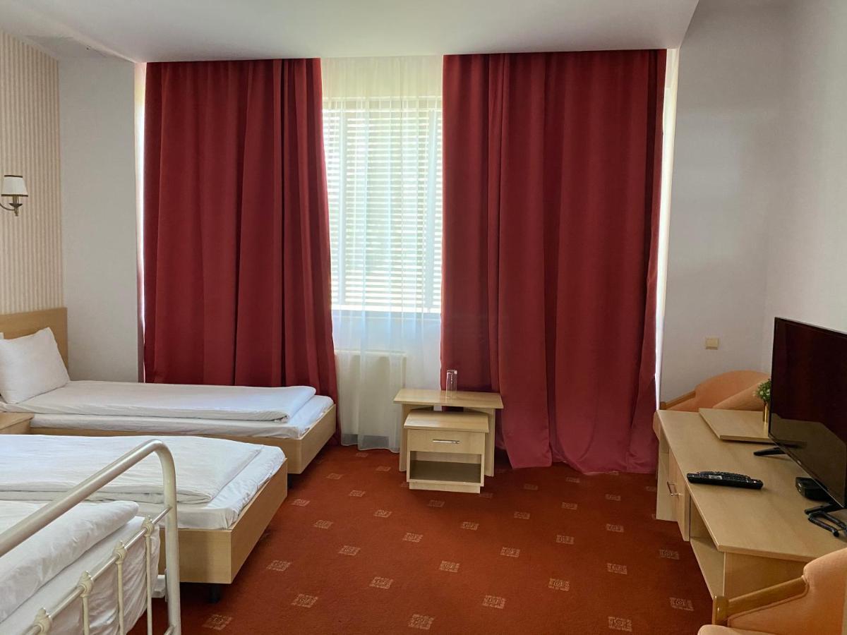 Hotel Andy Km 36 Bukarest Kültér fotó